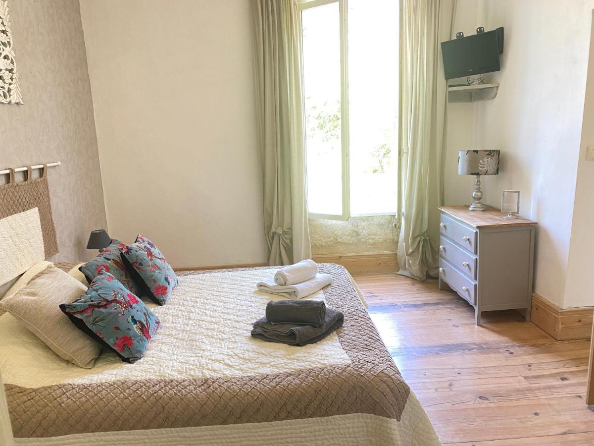 Les Trois Jardins Avec Wifi Et Parking Gratuit * Sarlat-la-Caneda